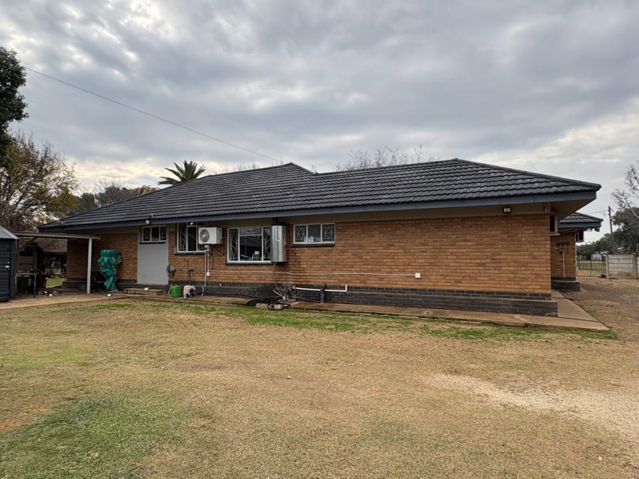 3 Bedroom Property for Sale in Wolmaransstad North West